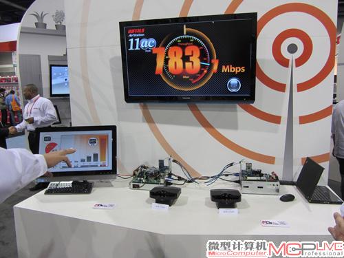 Buffalo WZR-1750H在现场演示的实际传输速度在800Mb/s左右。