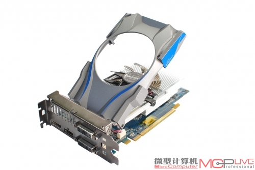 影驰GTX 650采用了NVIDIA 28nm支撑的GeForce GK106绘图芯片。除了一贯的卓越图形性能以及低功耗的特点外，影驰更是独家采用了自家研发的“清道夫”可拆卸散热设计，除了能够让玩家用户轻松清理积尘外，特别的扇叶设计，有效增加5%风压，提高显卡的散热效能。